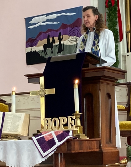 REV. SHERYL SADLER TWYON PARTICIPATES IN ADVENT WORSHIP